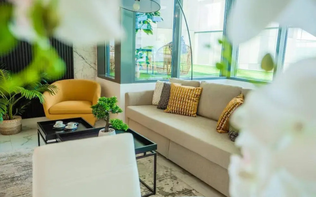 Nasma Luxury Stays - Al Raha Lofts 2