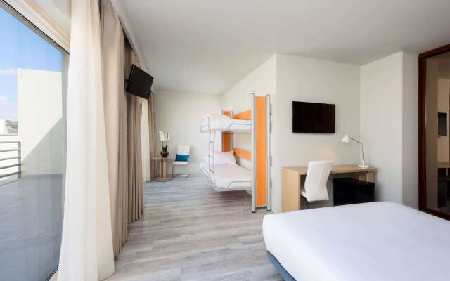 TRYP Lisboa Caparica Mar Hotel