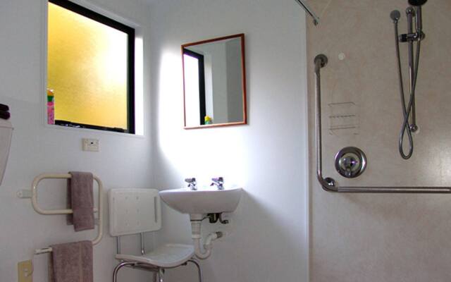 Lake Brunner Country Motel & Holiday Park