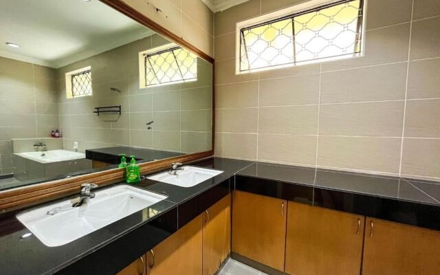 Bukit Tunku Grande Villa by uBook