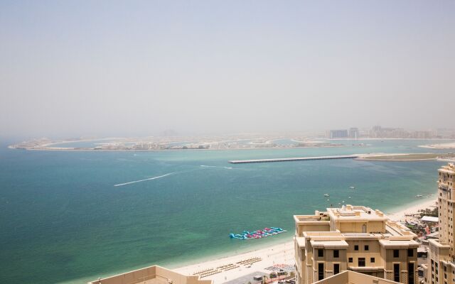 Beach Apartment with Amazing Sea Views