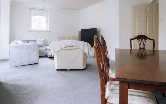 Snug & Serene 2BD Flat - Roseburn