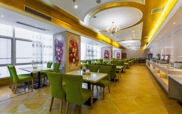 Vienna International Hotel (Yichang East Railway Station)