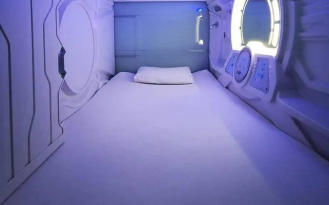 Bangau Capsule Hotel - Downtown KLIA