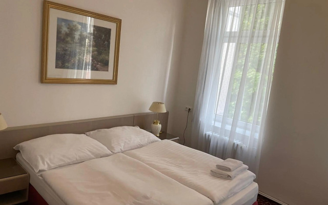 Hotel Romania