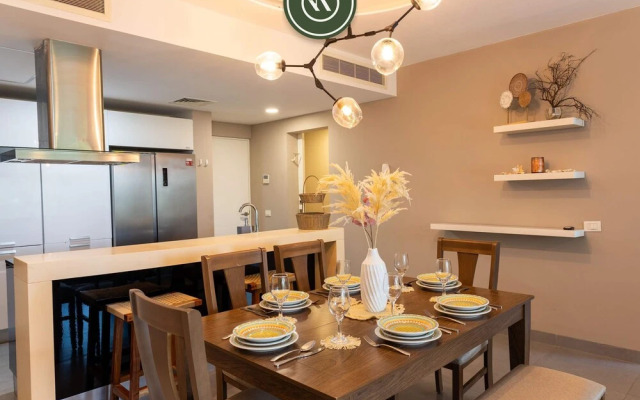 Nick Price Residences A 206