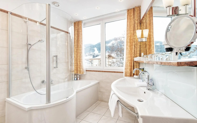 DAS RONACHER Thermal Spa Hotel
