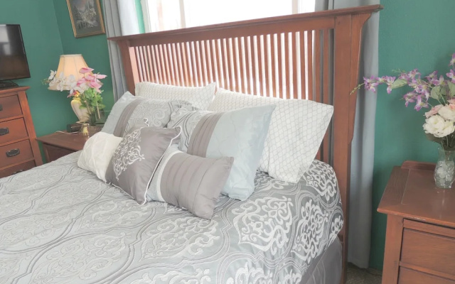 Falcon's Nest Bed & Breakfast