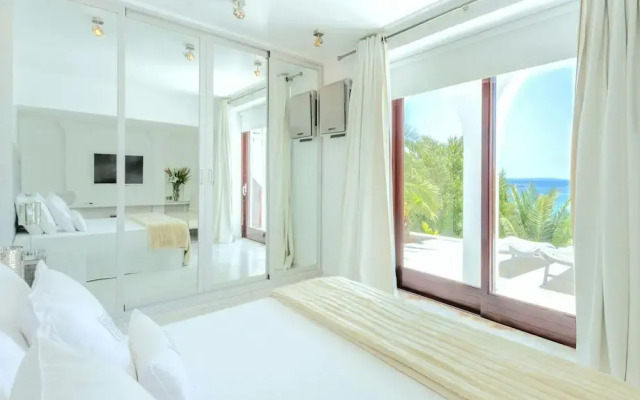 Holiday Home With Pool