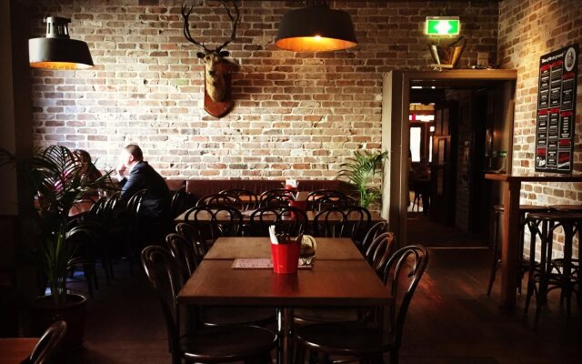 Shakespeare Hotel Surry Hills