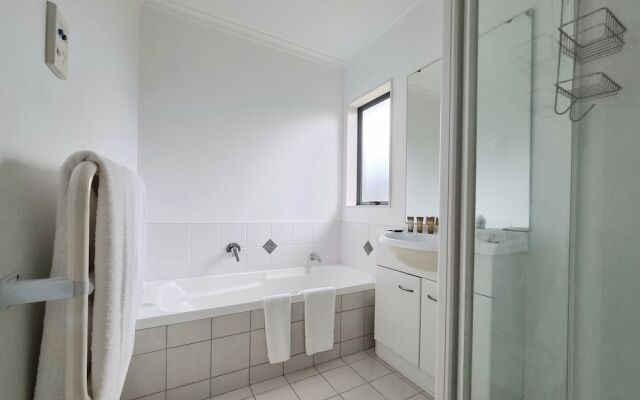 Beautiful 3BR House - WiFi - Car park