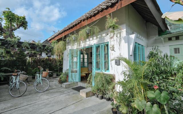 Snooze Guesthouse Yogyakarta - Hostel