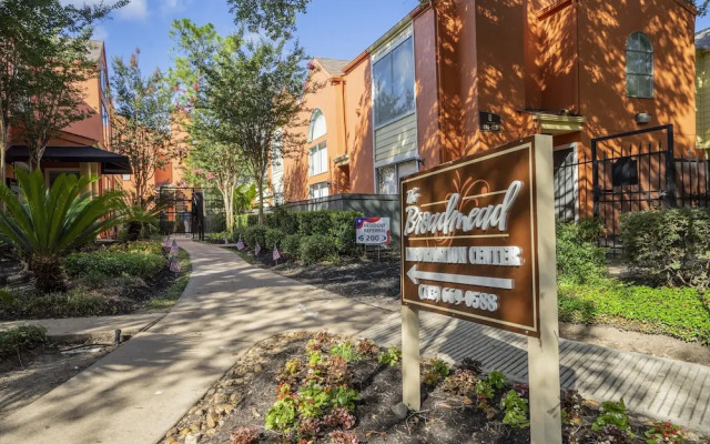 OYO Apartments at Broadmead