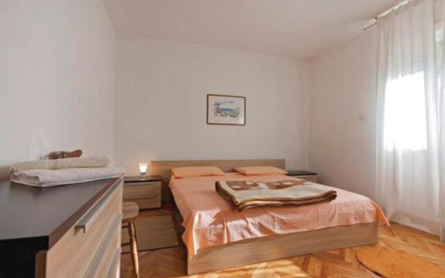 Apartment Vesna 812