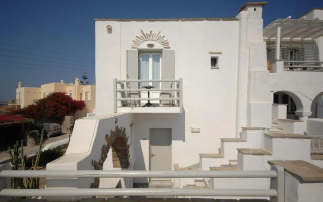 Parian Lithos