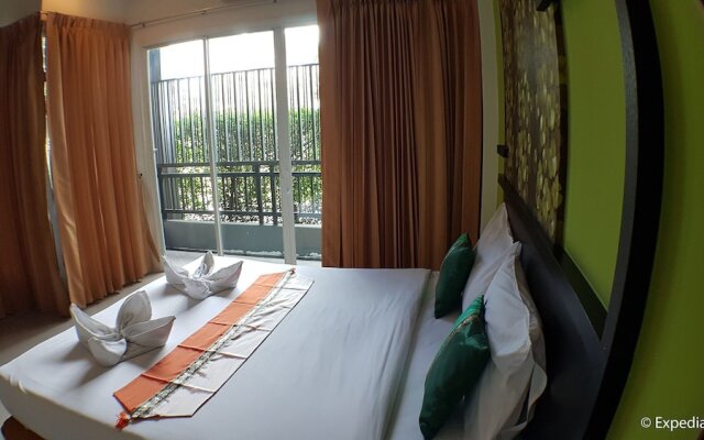 Omsaga Phuket Hotel