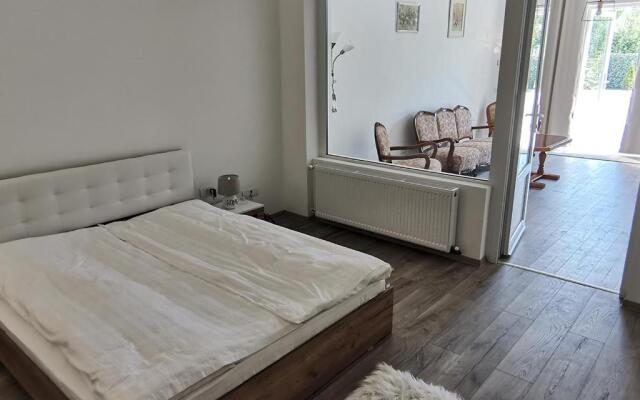 Neferprod Apartments - IS - CAM 07
