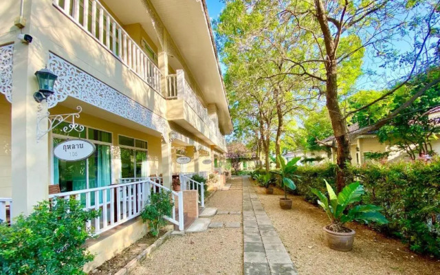 Ruenmaihom Riverside Cottage