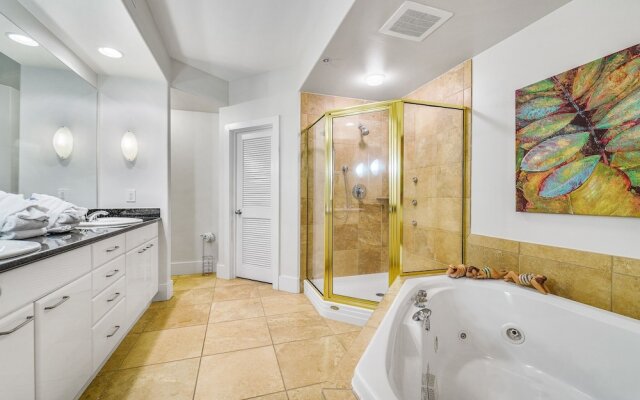 Crd1106 3 Bedroom Condo