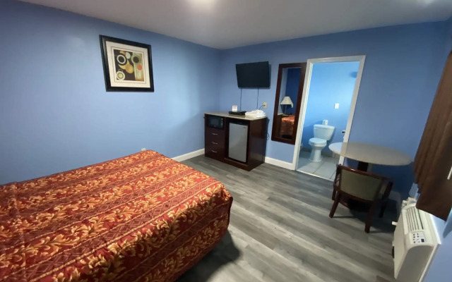 Red Carpet Inn and Suites