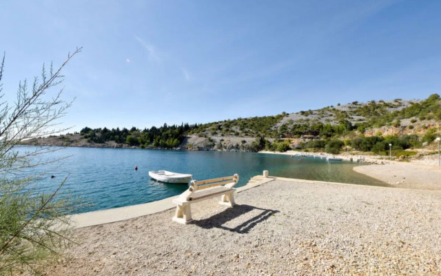 Apartment Beba Karlobag 11206