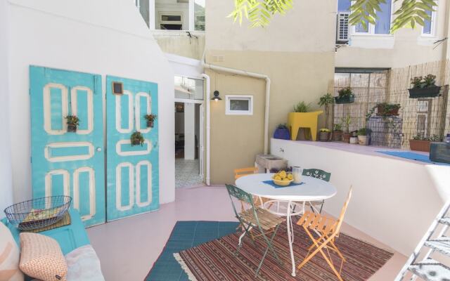 Blue Garden Apartment