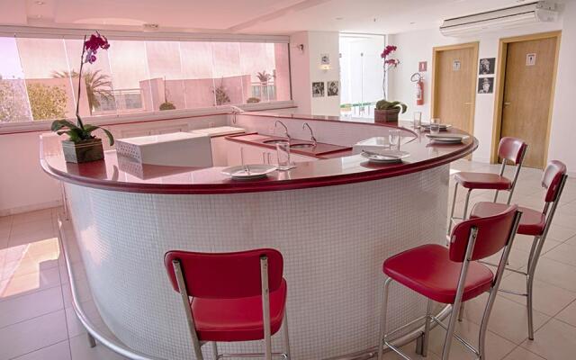 Biarritz Hplus Long Stay