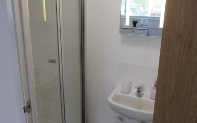 The Cambridge Suites - Tas Accommodations