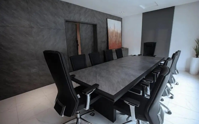 Knightsbridge Hotel and Suites
