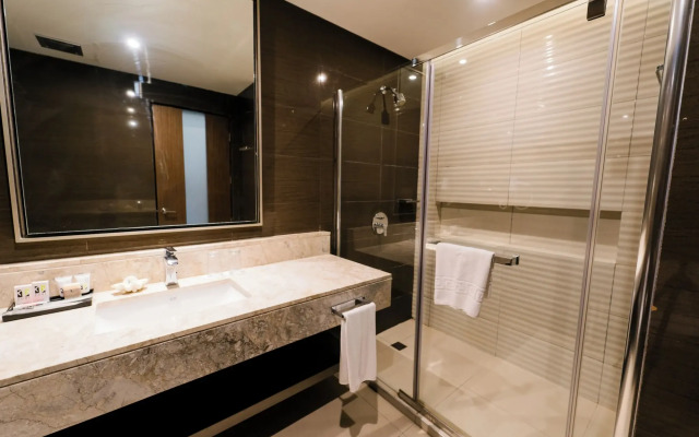 Zuri Hotel