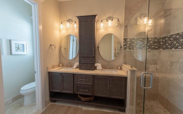 Beach Side Paradise Apartment 7