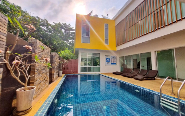 MAR24 Koh Tao Hotel