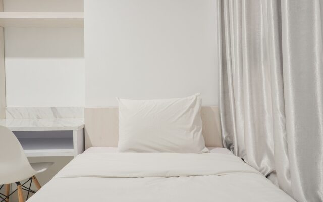 Stunning And Strategic 2Br Gold Coast Apartment Near Pik