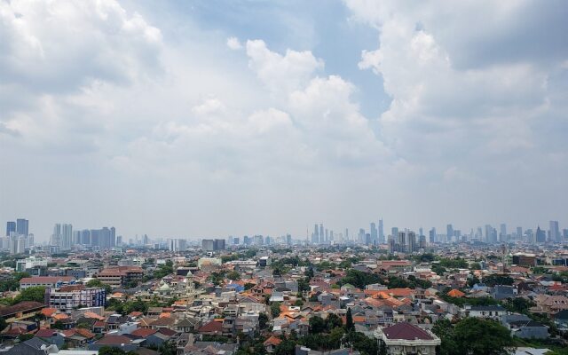 Nice And Elegant Studio At Belmont Residence Puri Apartment