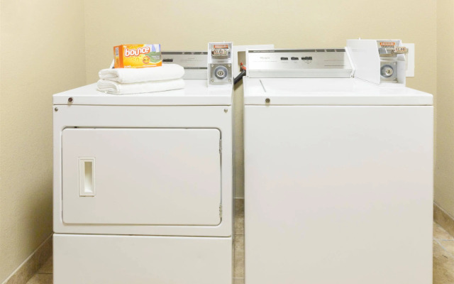 Lone Star Inn & Suites