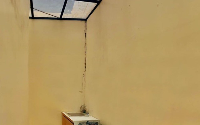 Kaja Guest House by Pesen Kamar