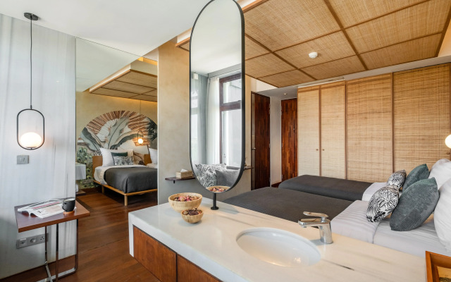 The Isvara By Cove