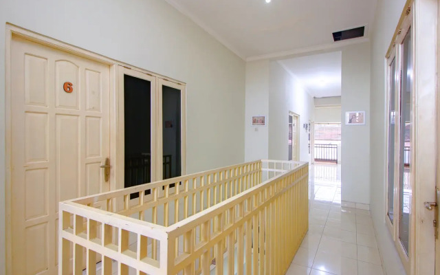 OYO 3083 D Kost 3 Syariah