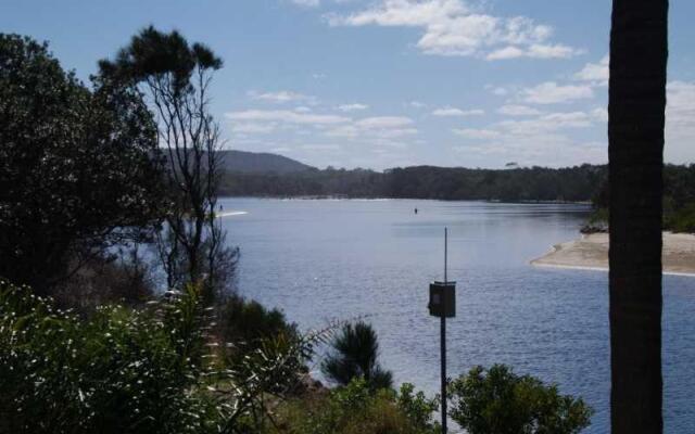 Beachfront 6, 25 Willow Street