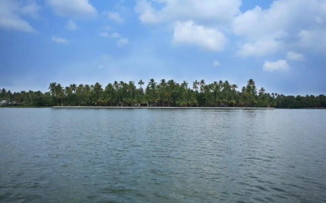 Vembanad House Boutique Back Water Homestay
