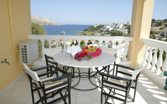 Crithoni's Paradise Hotel