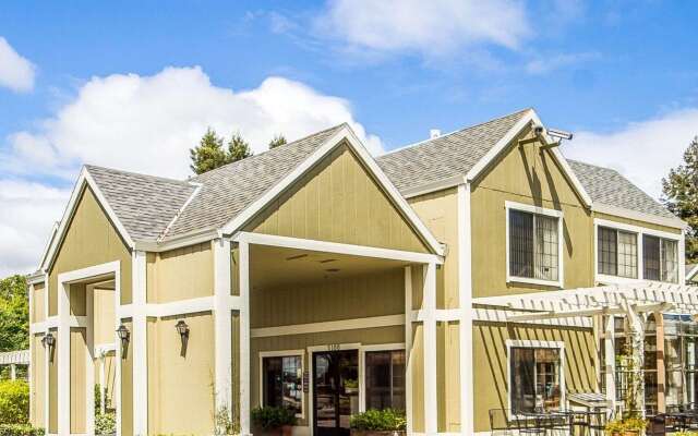 Quality Inn Petaluma - Sonoma