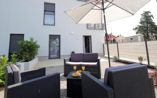 Studio Apartment Ada 2