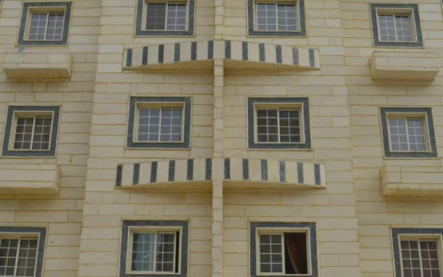 Leader Apartments