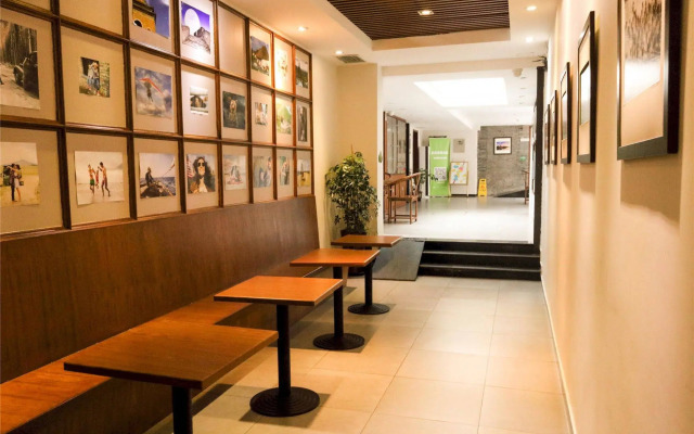 PekingUni Photography theme Hotel