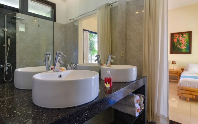 Villa Lovina Beach 1