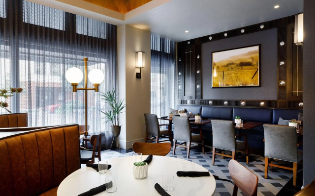 The Barfield, Autograph Collection