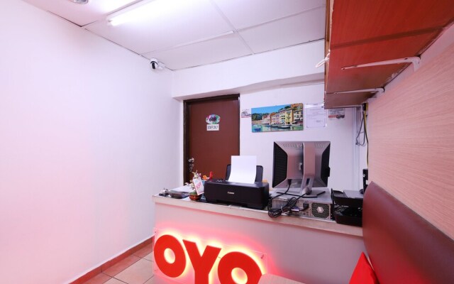 Azimaju Guesthouse by OYO Rooms