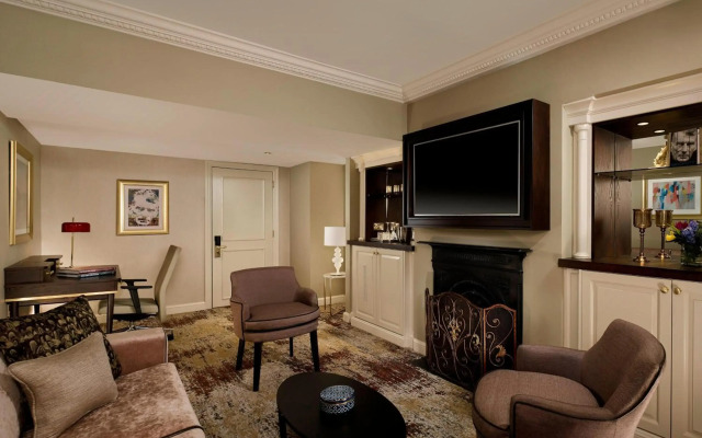 The College Green Hotel Dublin, Autograph Collection