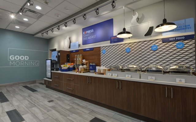 Holiday Inn Express And Suites Greenville - Taylors, an IHG Hotel